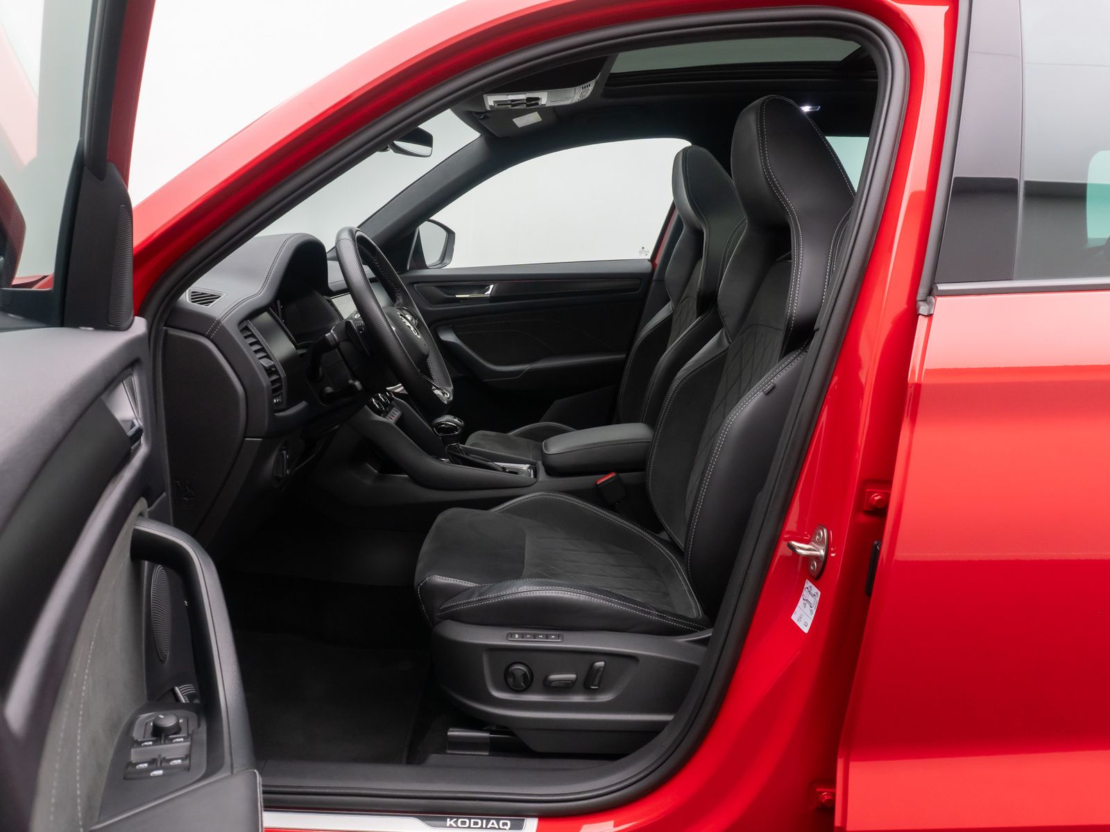 Fahrzeugabbildung SKODA Kodiaq Sportline ACC Kamera Panoram Komfort Voll
