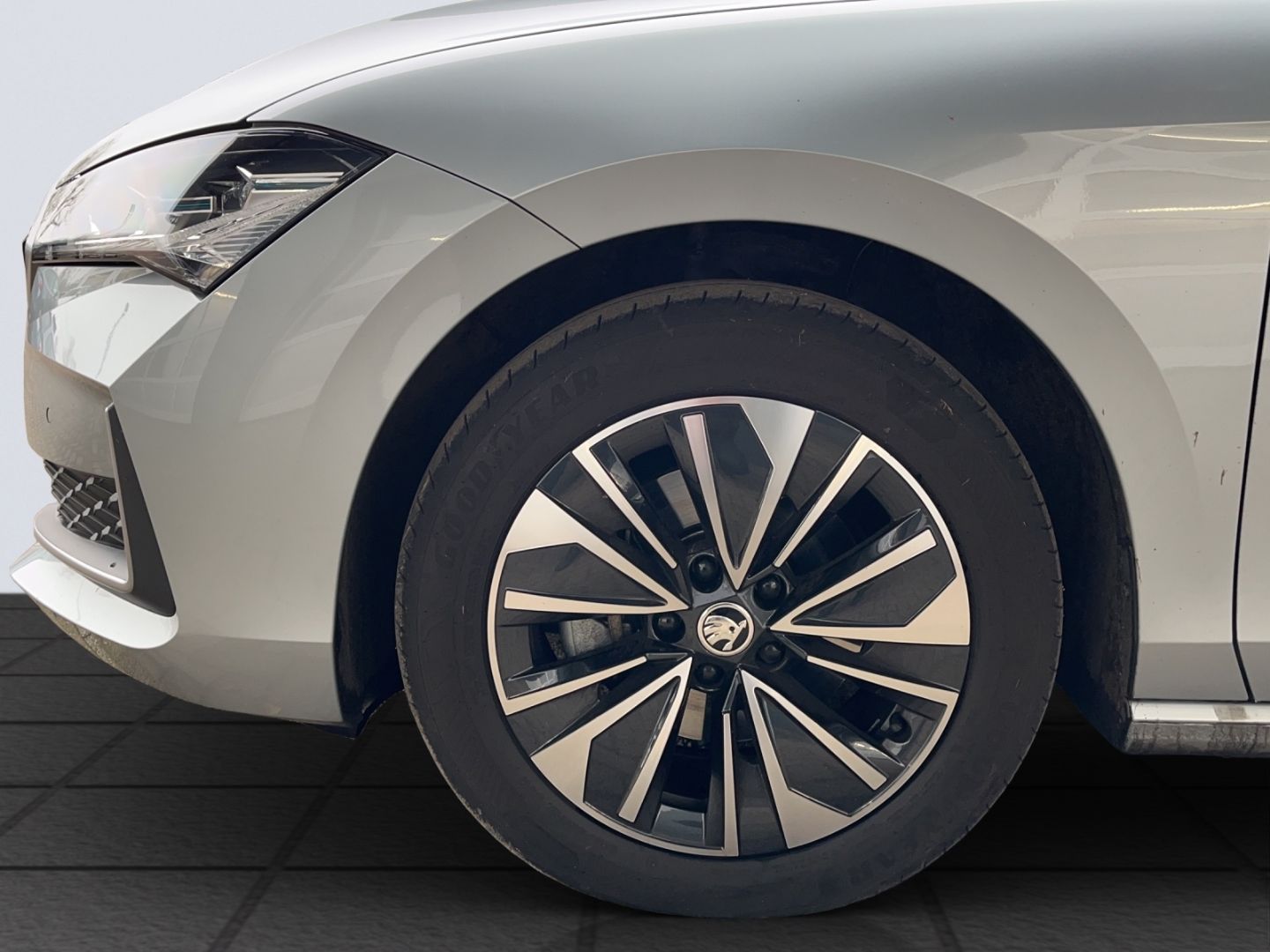 Superb Combi 2.0 TDI 110kW Selection 110 kW 7 Ga