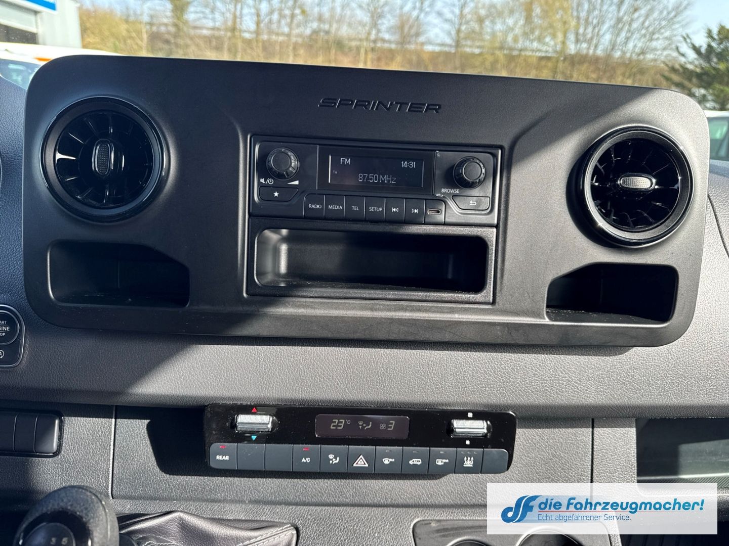 Fahrzeugabbildung Mercedes-Benz Sprinter III Tourer 311 CDI L2 DAB Tel.-Vorb. Kl