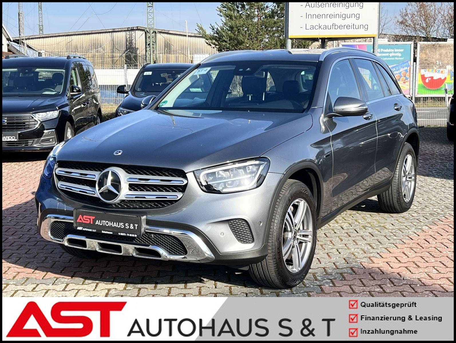 Mercedes-Benz GLC 300 e 4Matic*AHK*MBUX*RFK*LEDER*LED*