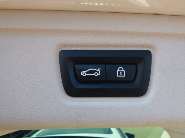 Fahrzeugabbildung BMW 320d Touring >HeadUp/AHK/LED/PANO/PDC/SHZ<