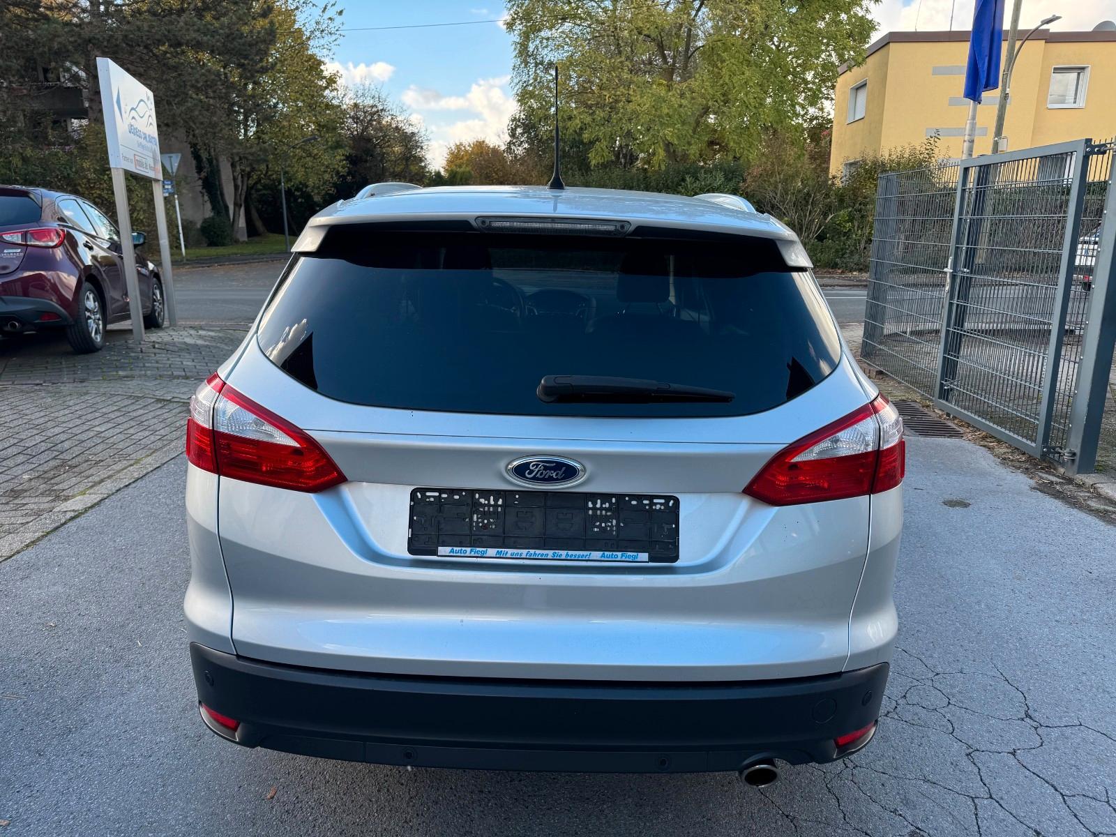 Ford Focus 2011 — engine 1.596 cm³, 150 HP (110kW)