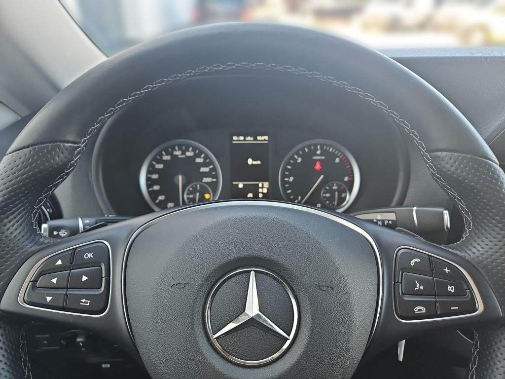 Fahrzeugabbildung Mercedes-Benz Vito 124 Mixto lang 5 Sitze LED DISTRONIC Comfor