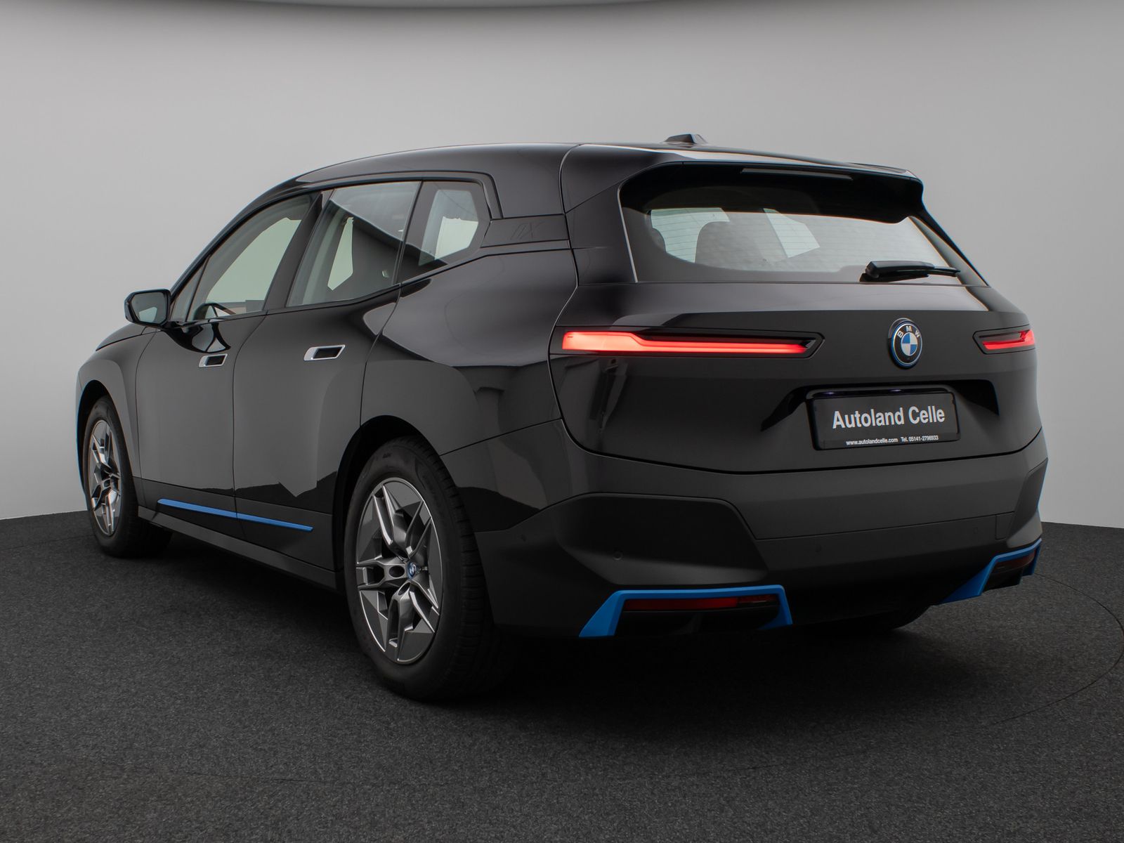 Fahrzeugabbildung BMW iX xD50 360°H/K DAB ACC SoftCl ACC Komfort 21Zol