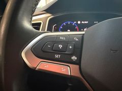 VW T-Roc 1.5 TSI Style DSG LED ACC NAVI AHK MASSAGE