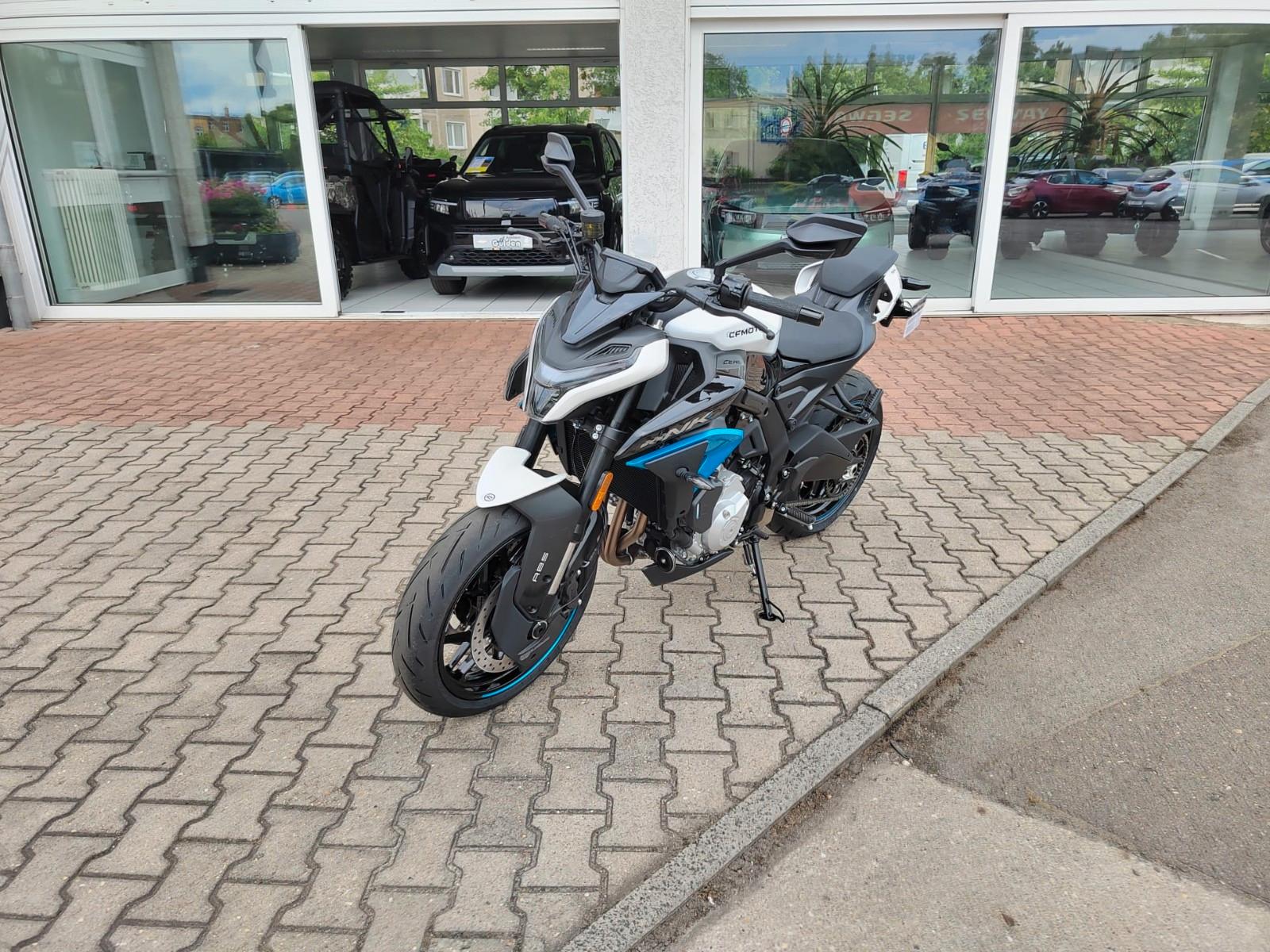 CFMOTO 675NK