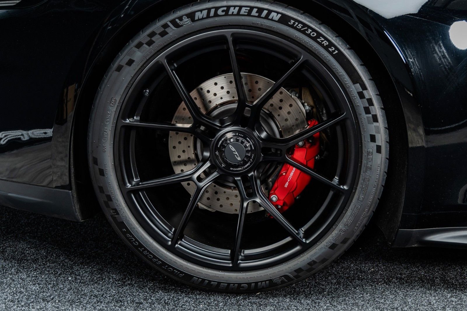 Fahrzeugabbildung Porsche GT3 + 1. Hand + 1.835 km + Lift + Carbon + BOSE