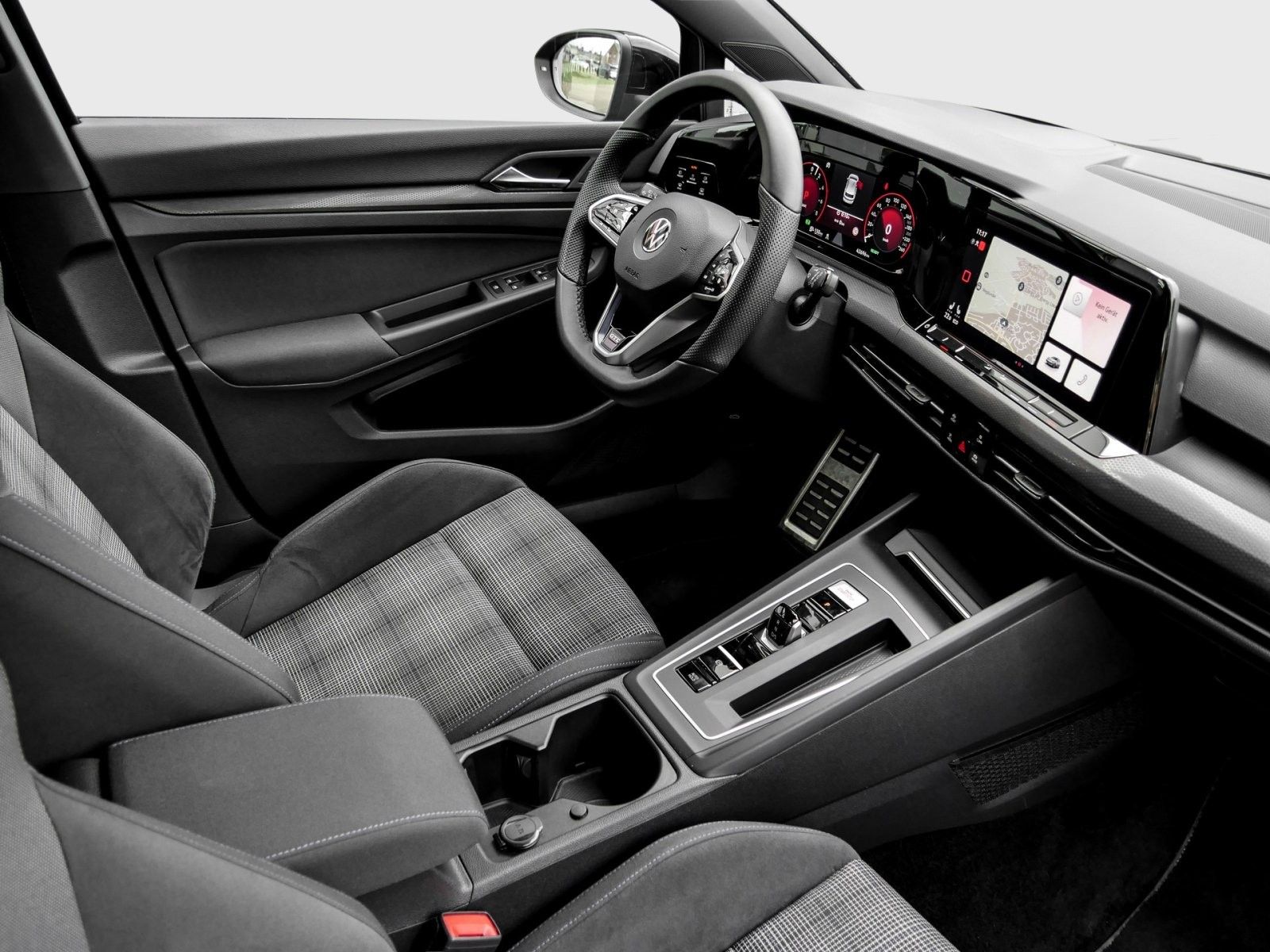 Volkswagen Golf VIII GTE eHybrid imagem 3