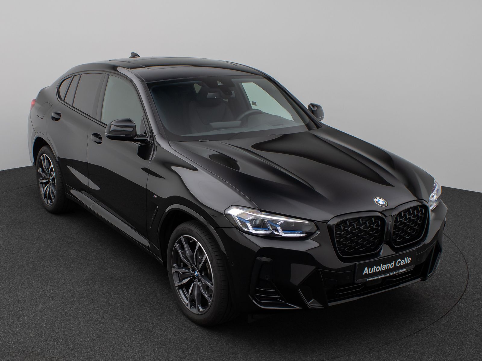 Fahrzeugabbildung BMW X4 xD20i M Sport Panorama Kamera Laser HUD HiFi