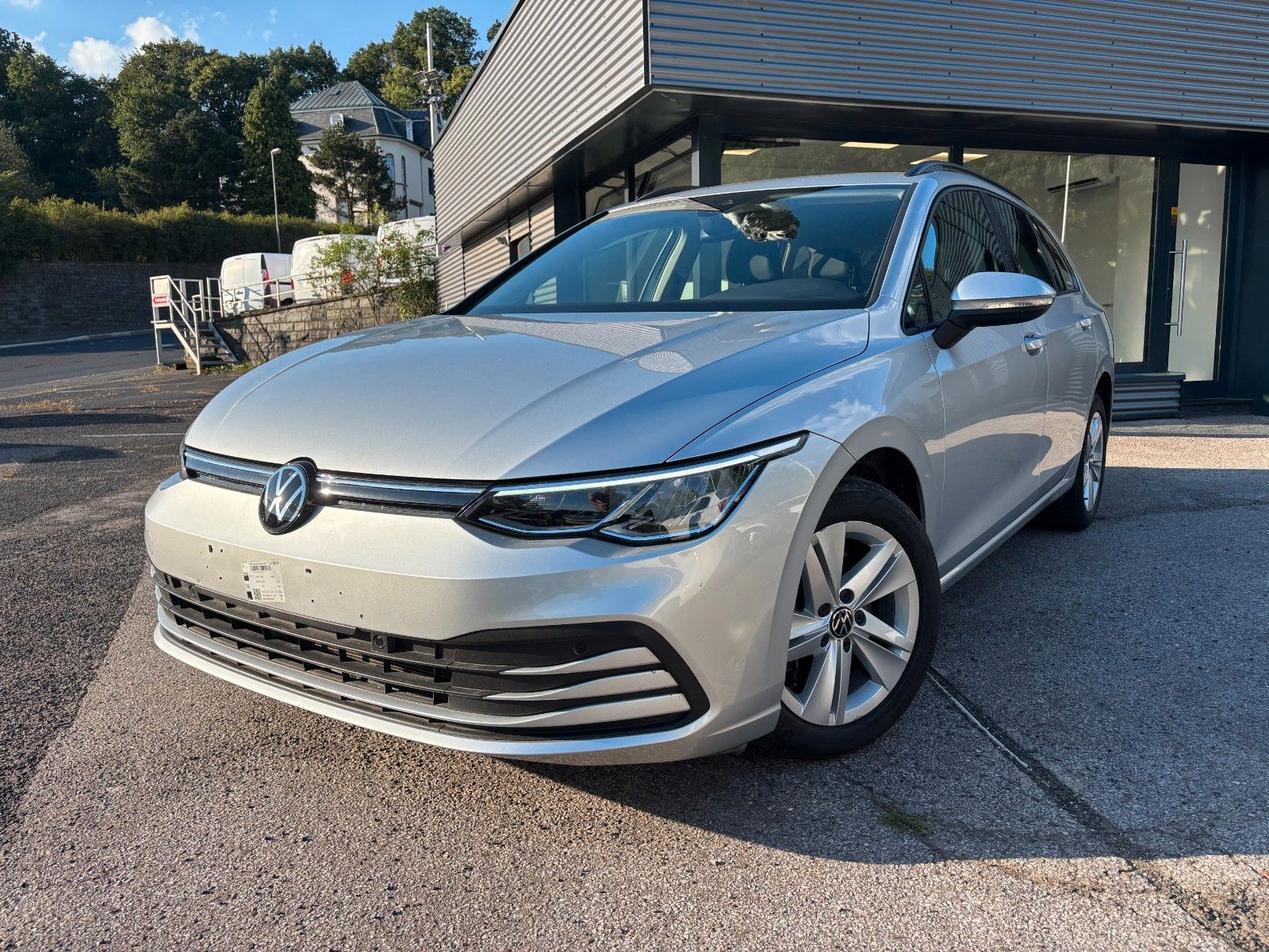 Volkswagen Golf - 1
