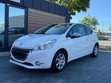 Peugeot 208 1.2 Pure Tech Style*PDC*KLIMA*SHZ* - Peugeot 208: Style