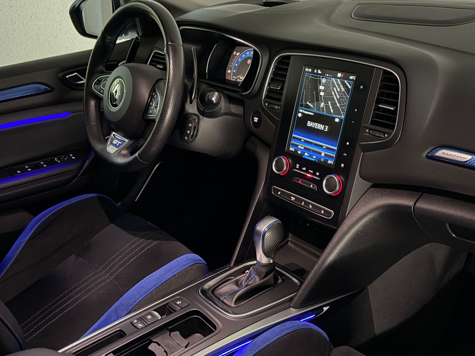 Fahrzeugabbildung Renault Megane IV Grandtour GT 4CONTROL/HuD/AHK/eGSD