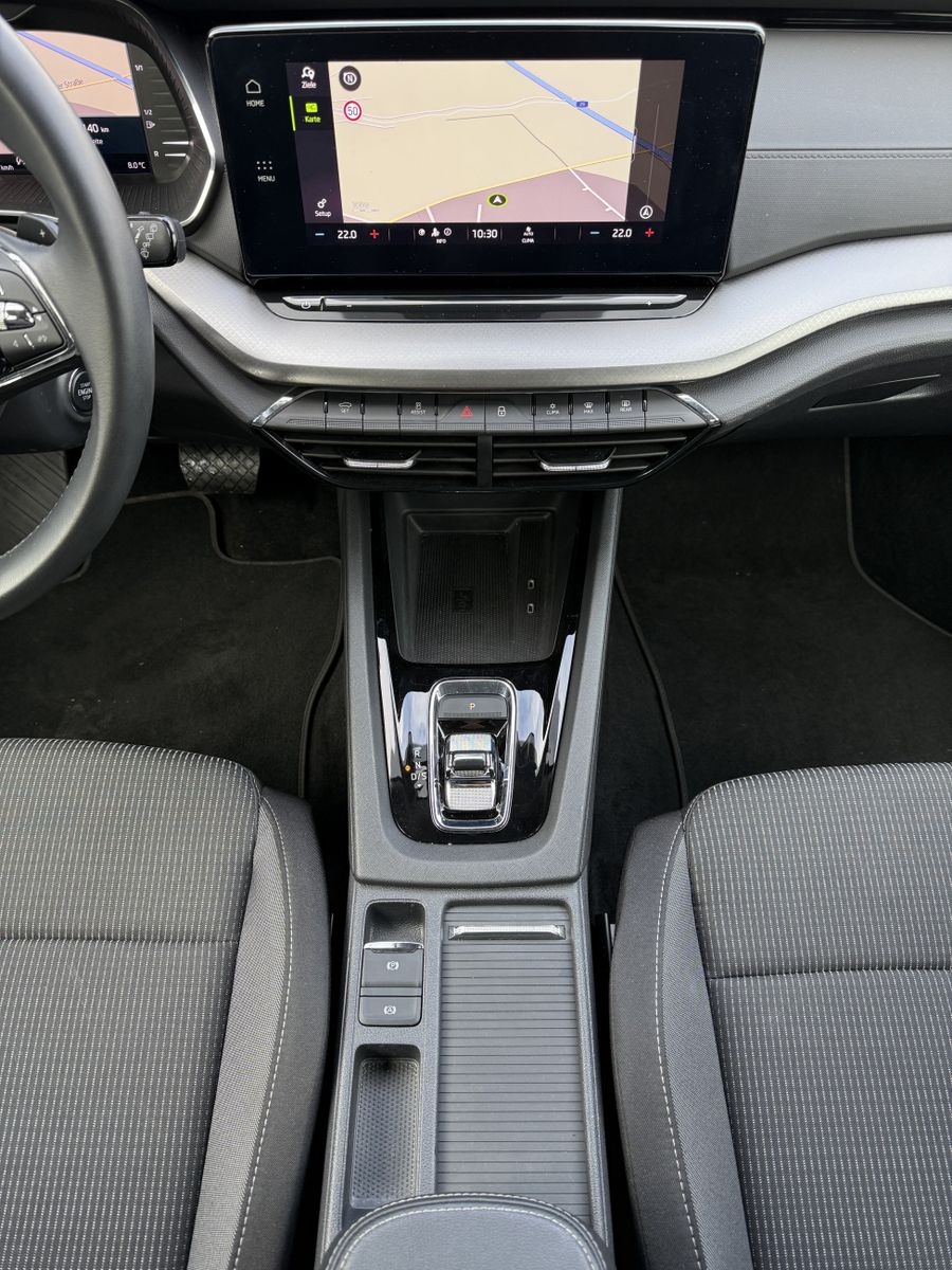 Fahrzeugabbildung SKODA Octavia Combi 2.0 TDI DSG Ambition NAV+LED+KESSY