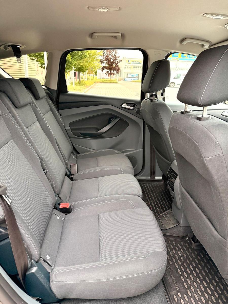 Ford C-MAX 2012 — photo 11