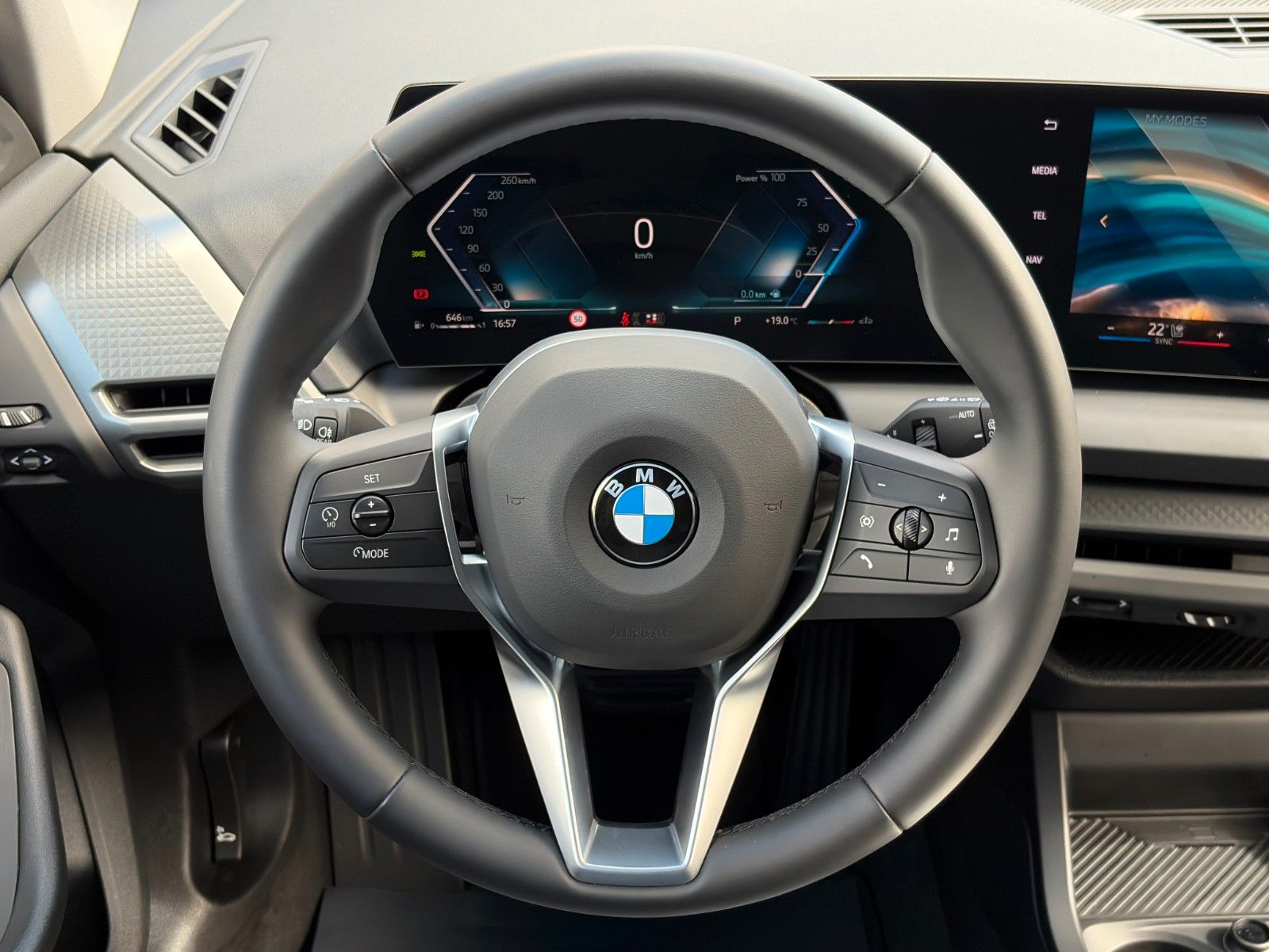 Fahrzeugabbildung BMW 120i Aut. Adap. LED CAM SHZ LHZ KZG CarPlay