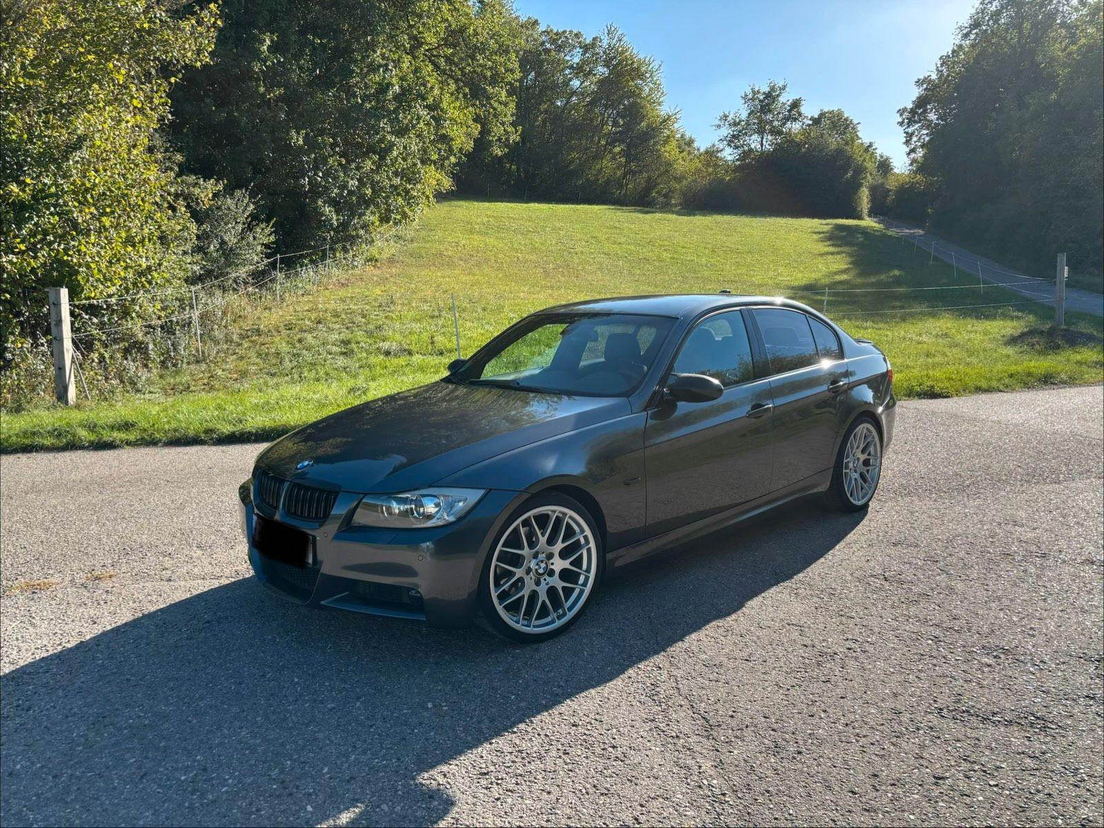 BMW 330