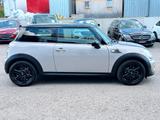 MINI Cooper Baker Street - MINI MINI: Baker Street