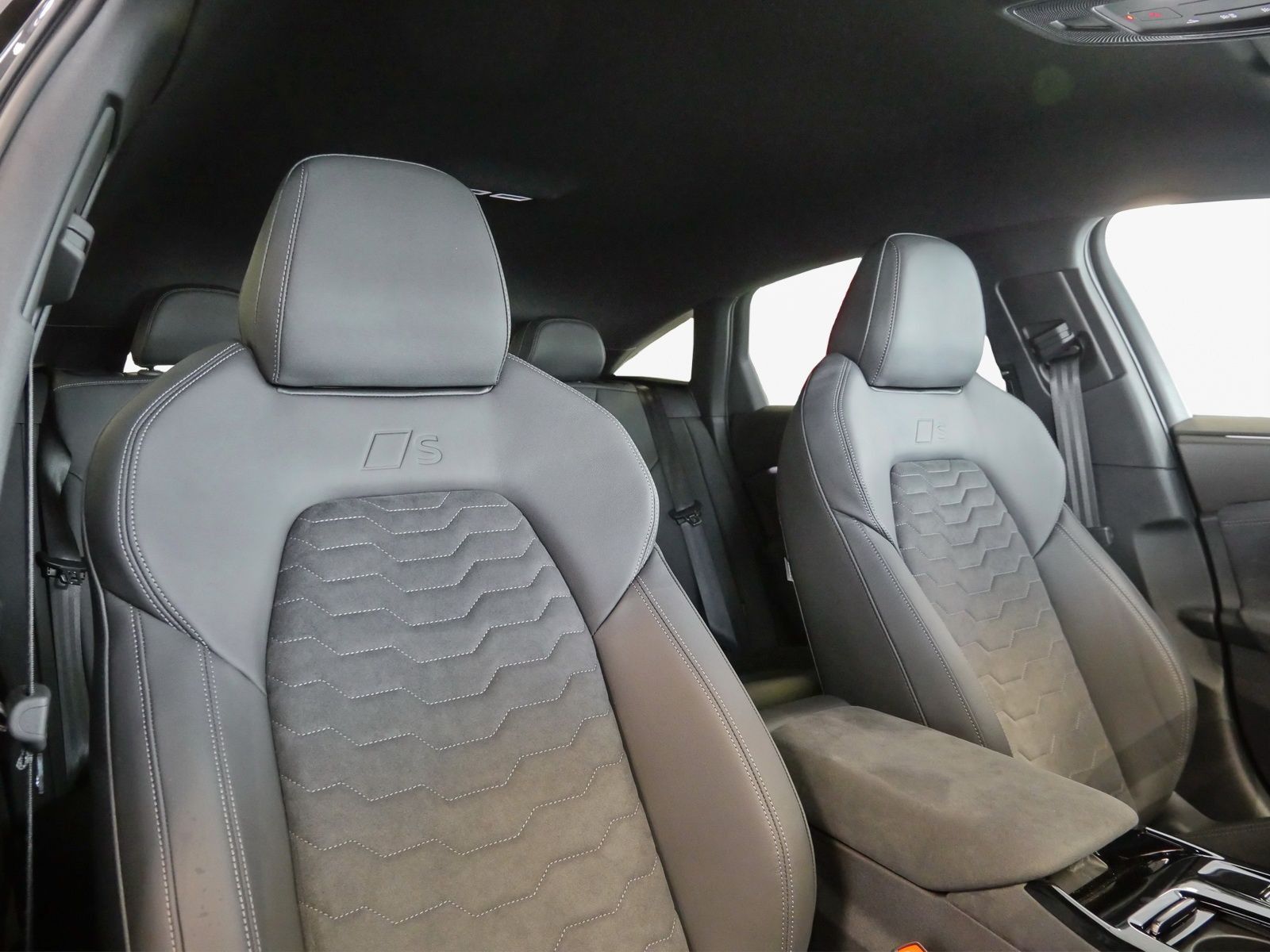 Audi A6 e-tron - Bild 11