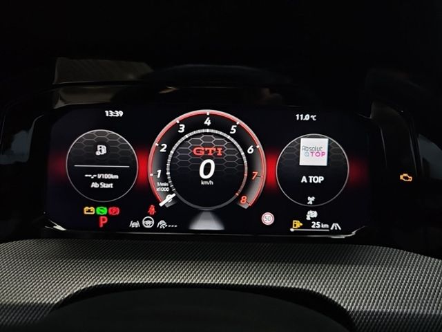 Fahrzeugabbildung Volkswagen Golf GTI 2.0 TSI DSG PANO IQ.LIGHT H&K BLACKSTYL