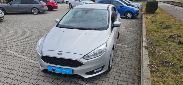 Ford Focus*Lim.*1.5 TDCi*Navi*Klima*PDC*Tempo*SHZ*MFL