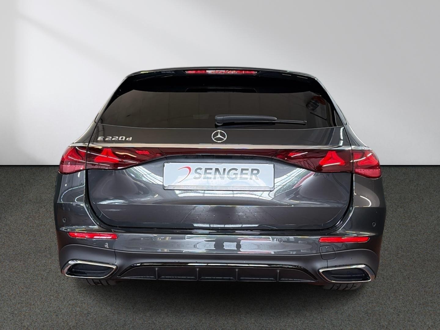 Mercedes-Benz E 220 d T AMG Night Pano 20" Burmester 360° AHK