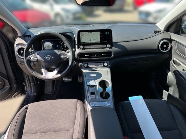 Fahrzeugabbildung Hyundai KONA Trend Elektro 2WD El. Panodach Navi Soundsy