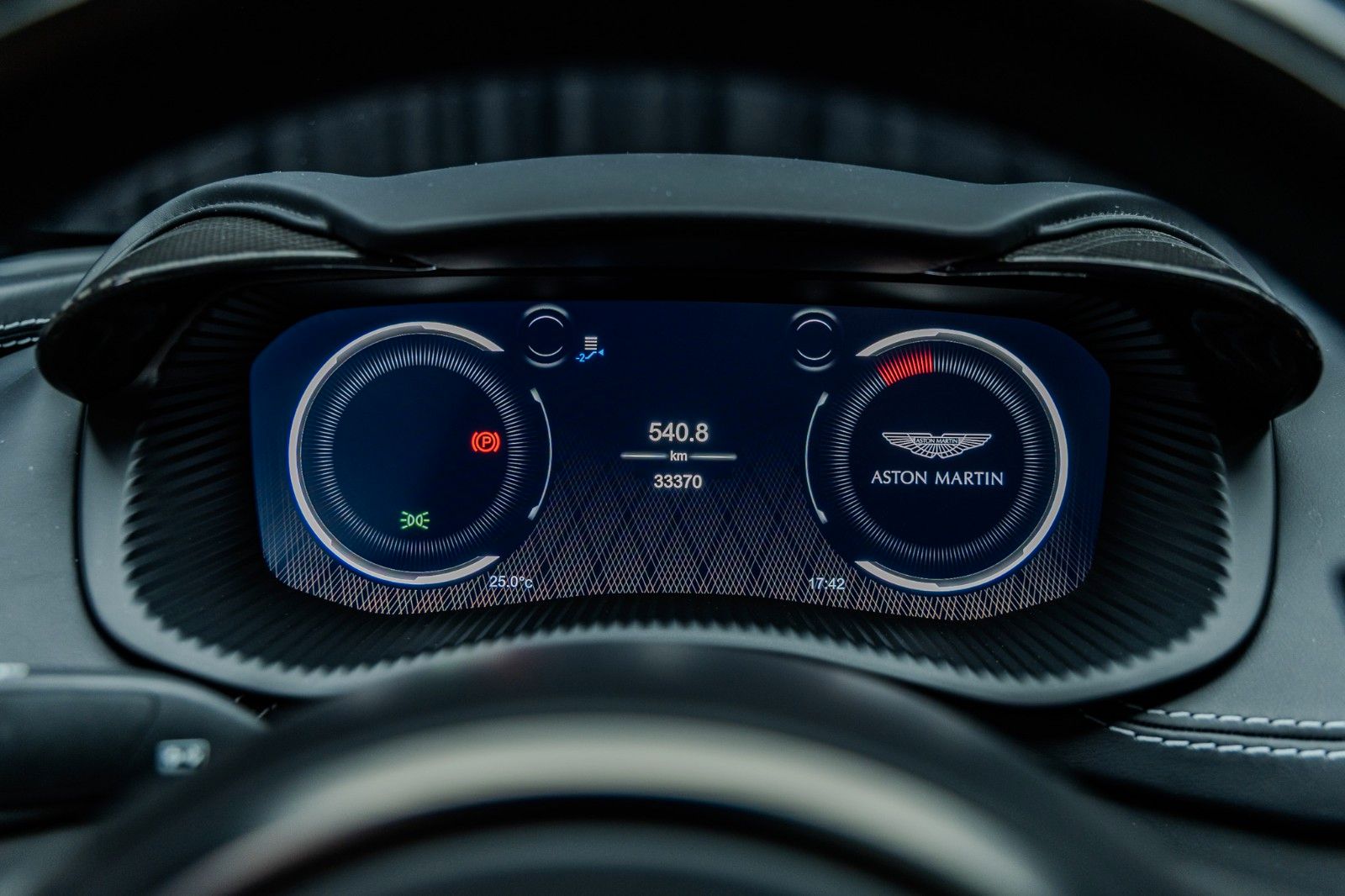 Fahrzeugabbildung Aston Martin DBX 4.0 V8 DBX707 + 2.Hand + Top Geplfegt