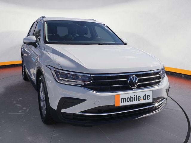 Volkswagen Tiguan 1.5 TSI ACC SHZ RFK Carplay DAB