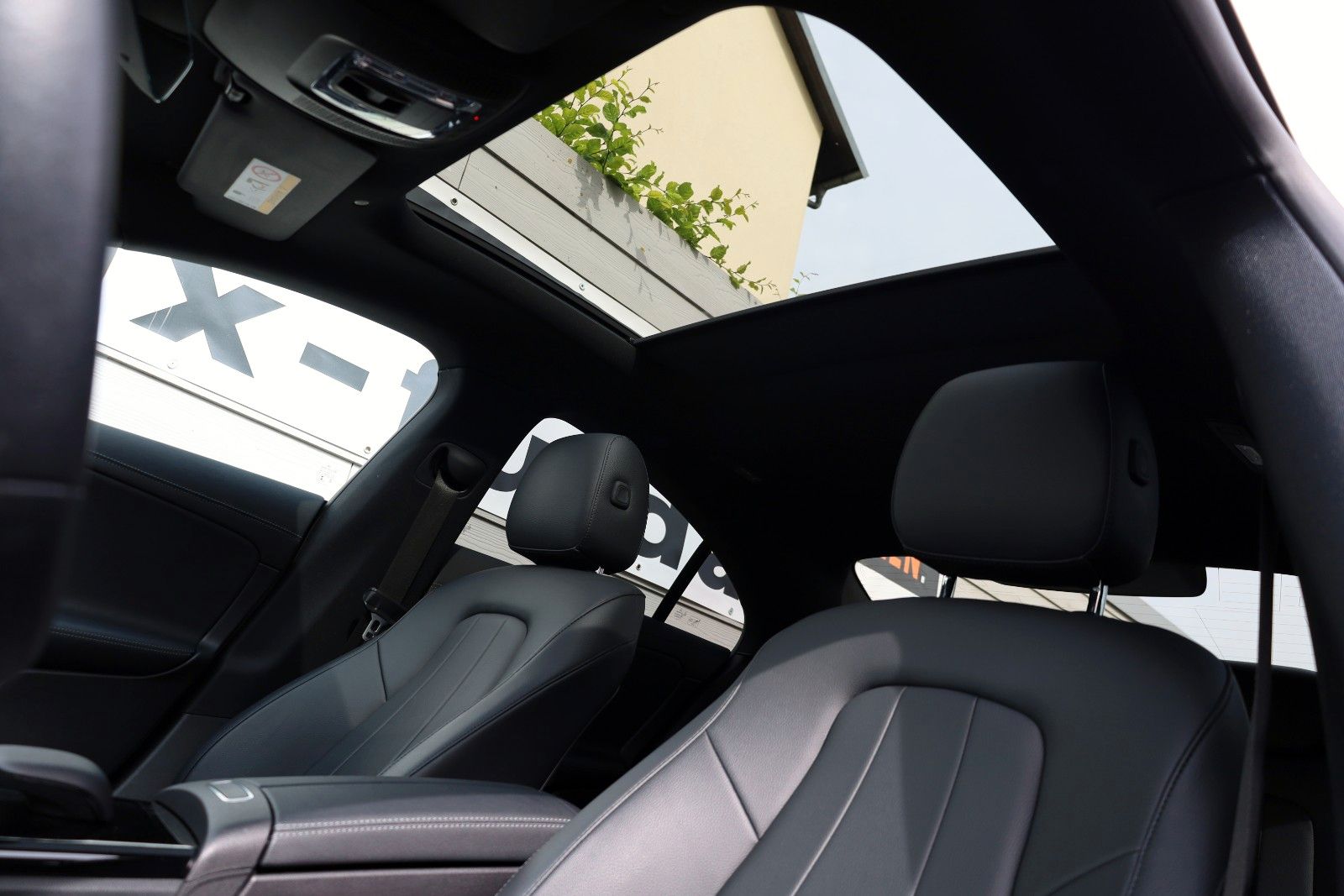 Fahrzeugabbildung Mercedes-Benz CLA 250e Progressive Coupe,Leder,Navi,LED,Kamera