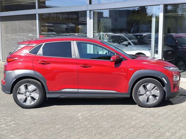 Fahrzeugabbildung Hyundai KONA Elektro Prime NAVI+LED+SHZ+HEAD+KAM+ACC+WP+