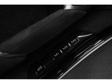 صورة مصغرة 24 لـ 2021 Ferrari ROMA