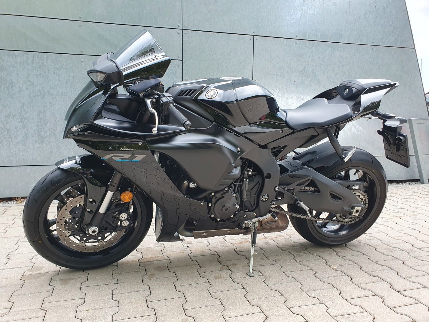 Fahrzeugabbildung Yamaha YZF R 1