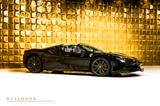 Ferrari SF90 SPIDER + CARBON + SURROUND VIEW + LIFT + - schwarze Ferrari SF90