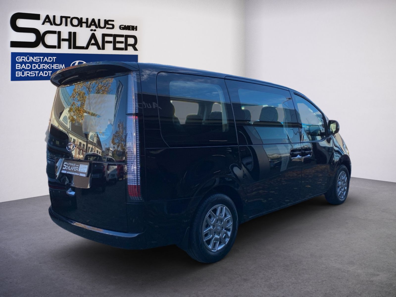 Fahrzeugabbildung Hyundai STARIA 2.2 CRDi Trend 8-AT 9-Sitzer ParkPak.