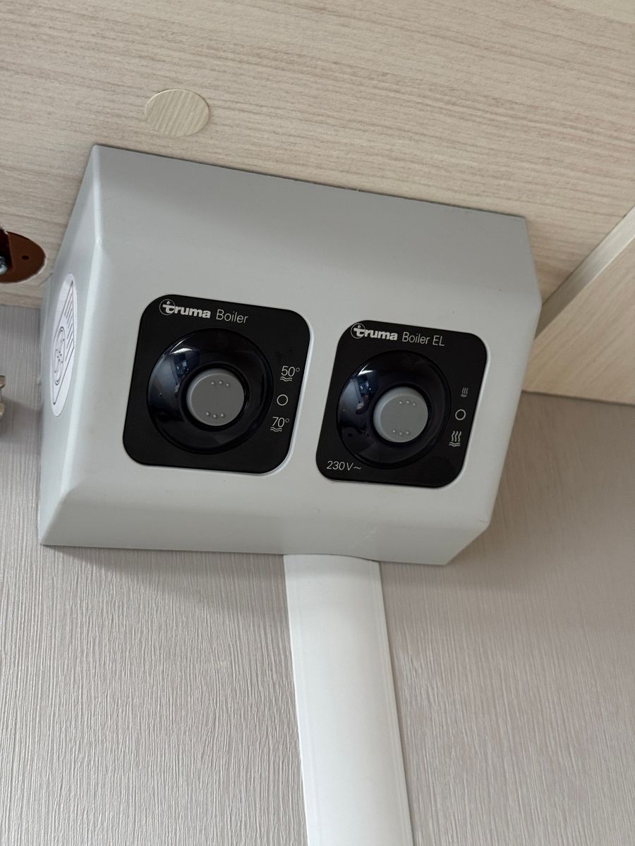 Chausson 660 TITANIUM ULTIMATE AUTOMATIK SOLAR TV SAT HUB