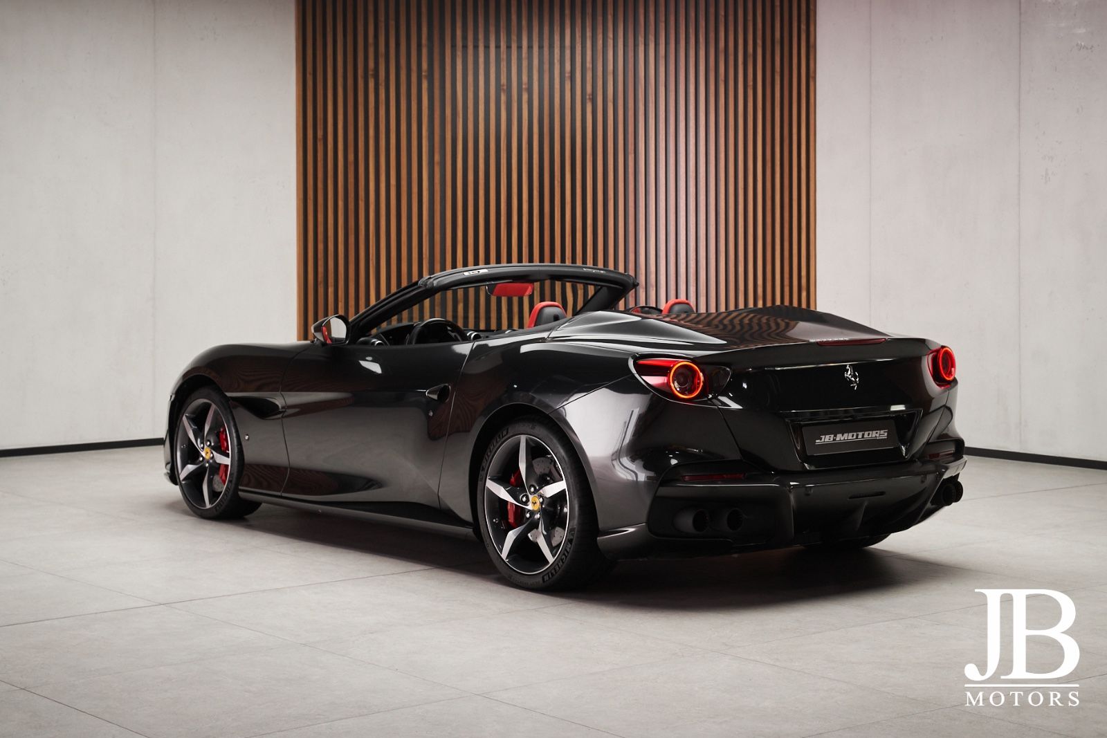 Fahrzeugabbildung Ferrari Portofino M Carbon LED JBL Surround Magneride