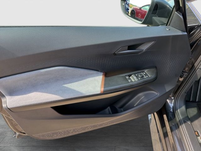 Born 58kWh HEAD UP PANO WÄRMEPUMPE AREA VIEW lLE