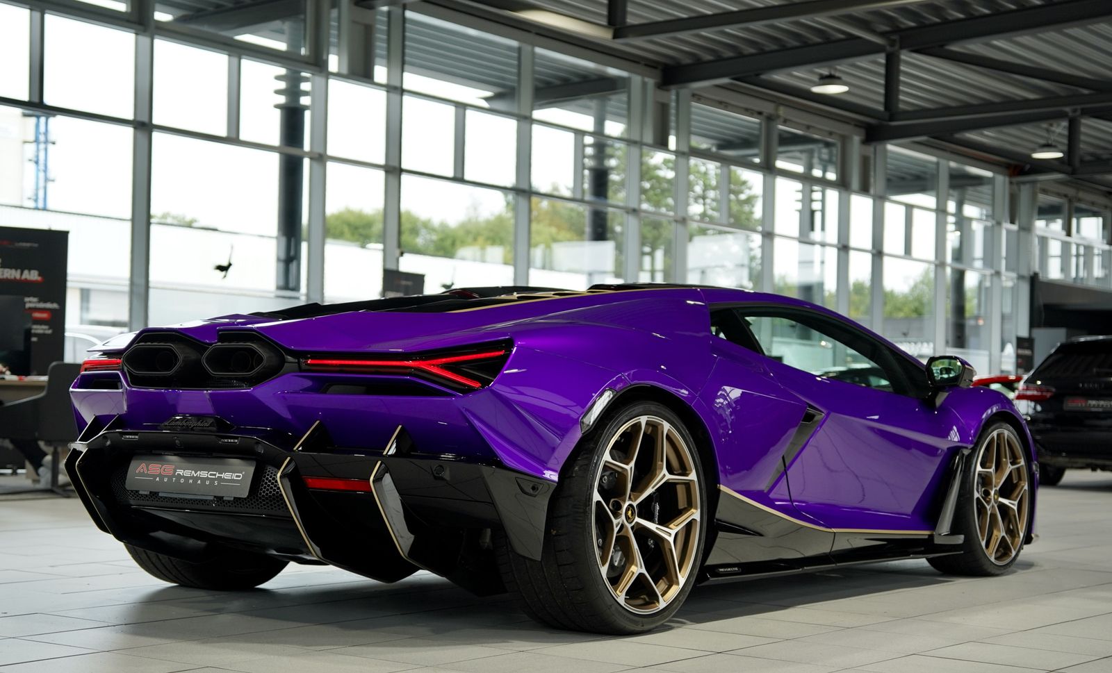 Lamborghini Revuelto