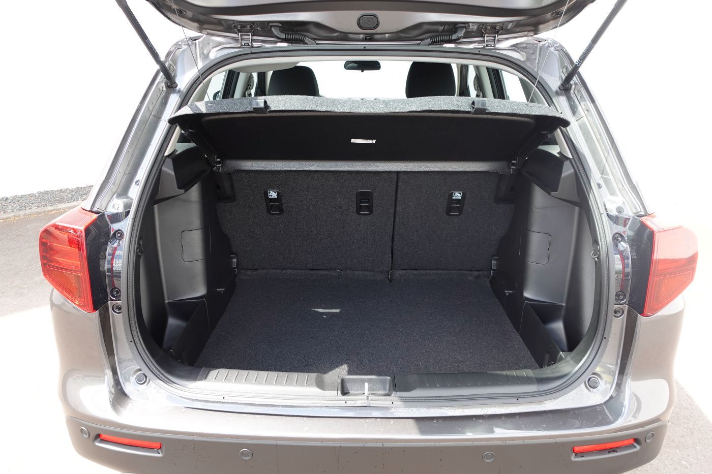 Fahrzeugabbildung Suzuki Vitara 1.4Hybrid Club Navi, Kamera,PDC,LED