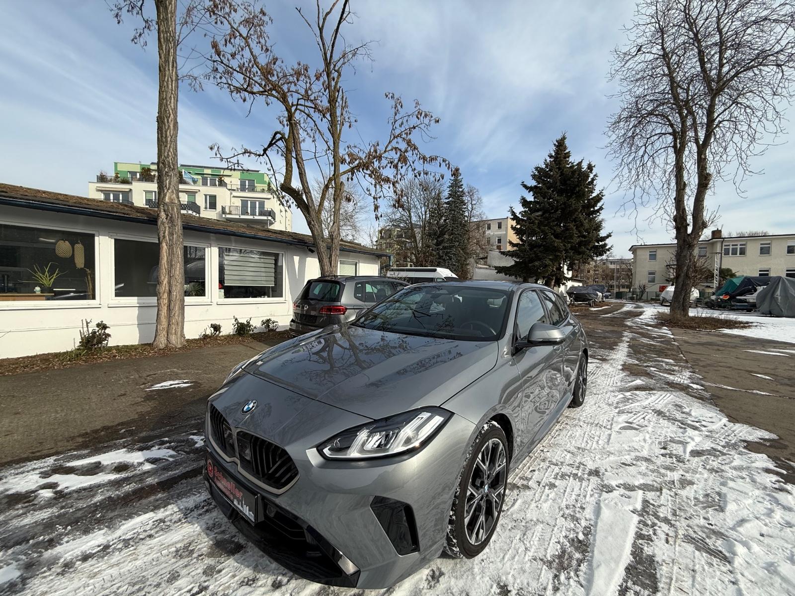 BMW 120 1 Limousine 120 M Sport Neuwertig