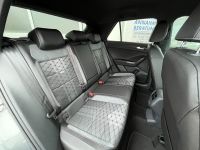 VW T-Roc 1.5 TSI DSG R-Line SHZ NAV AHK KAM 5JGAR bei Autohaus Landmann & Maier OHG