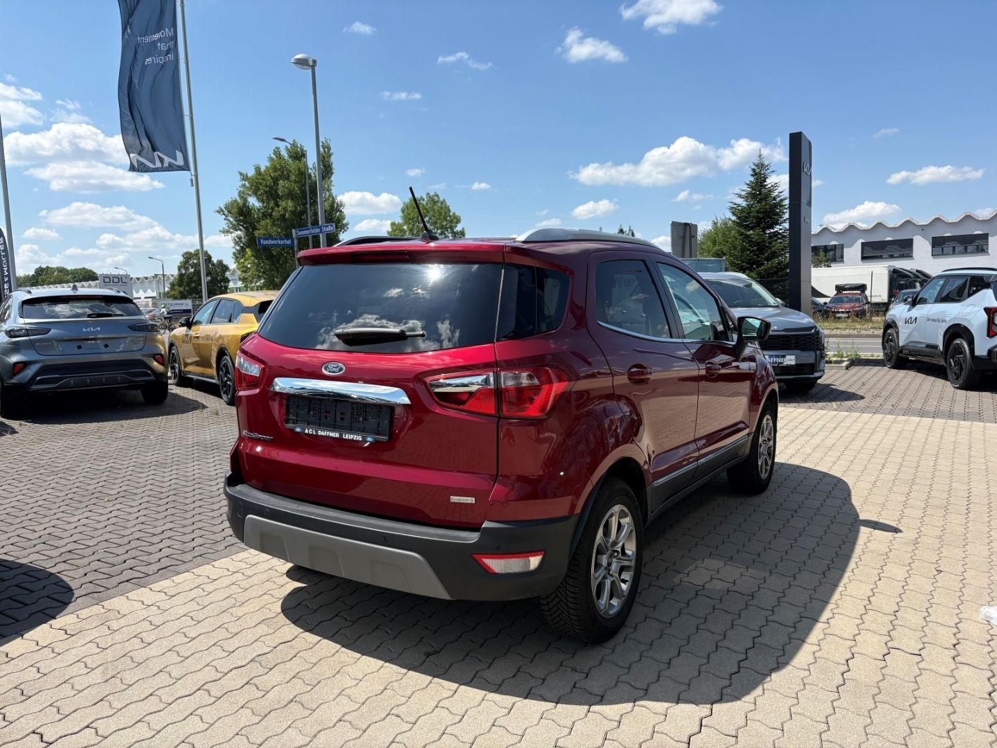 Fahrzeugabbildung Ford EcoSport Titanium Kamera SHZ Navi Klima Tempomat