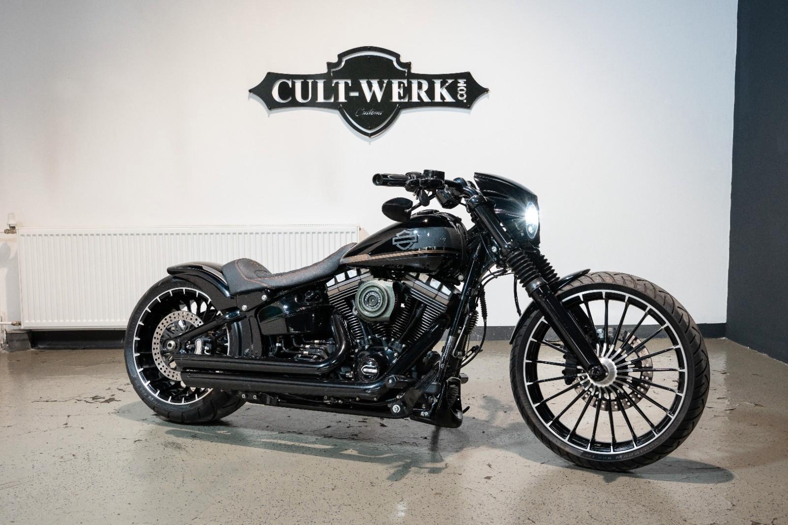 Harley-Davidson Breakout 103 - KURZER HECKFENDER VANCE&HINES