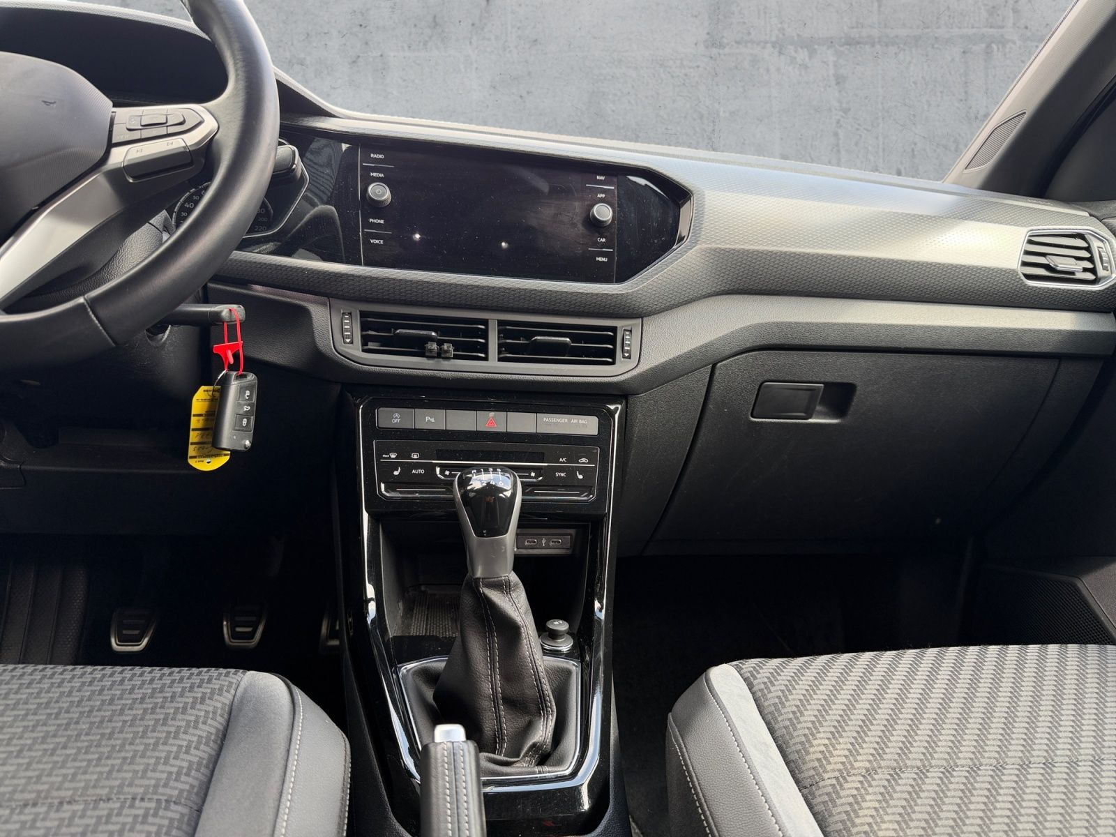 Volkswagen T-Cross - Bild 11