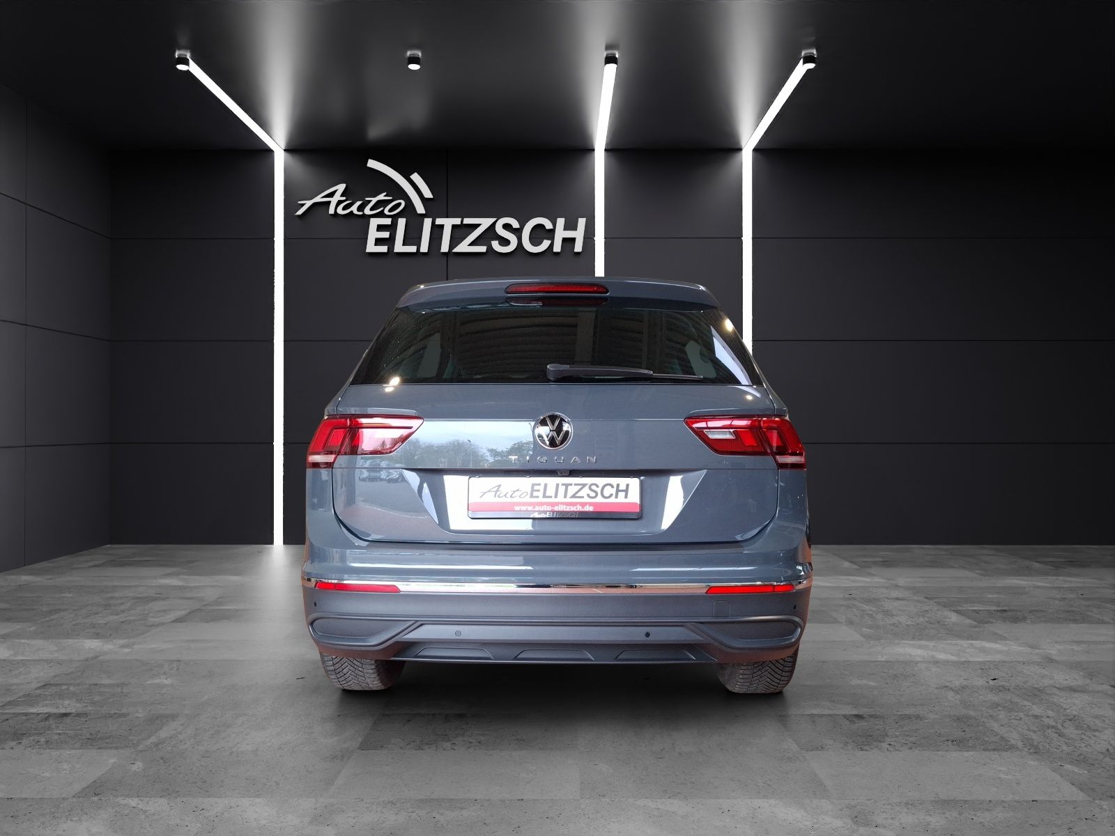 Fahrzeugabbildung Volkswagen Tiguan TSI Active DSG LED Navi ACC RFK SH 18"