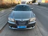 Lancia Thema 3.0 V6 CRD 24v 140kW Gold Automatik Gold - gebrauchte Lancia Thema aus dem Jahr 2013
