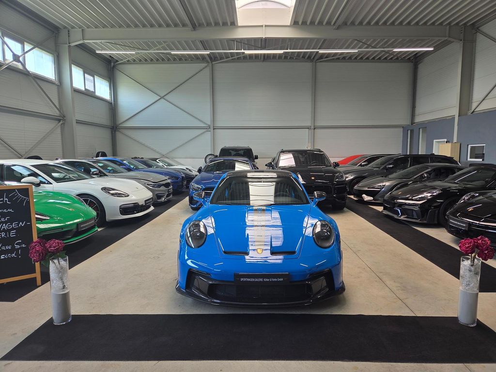 Image of Porsche 992