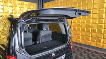 Mercedes V 220 - 7