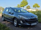 Peugeot 308 SW Tendance Klima I AHK I - Peugeot 308 Tendance mit Diesel-Antrieb