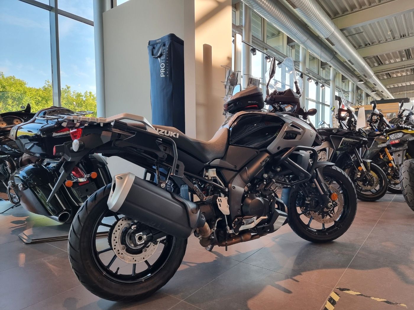 Fahrzeugabbildung Suzuki V-Strom DL 1000 Sturzbügel, sehr gepflegt